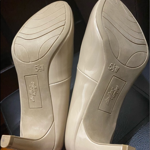 Dexflex comfort size 5 1/2W - Picture 3 of 6